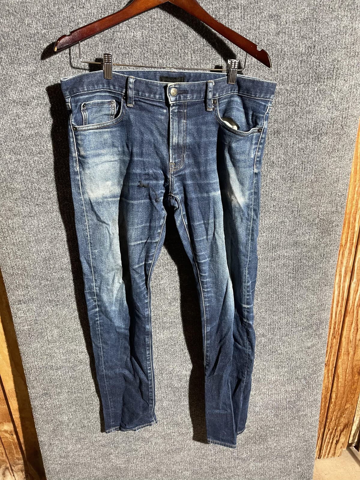 Uniqlo Jeans Mens 36x32 Blue Slim Fit Denim Faded Whiskered Stretch Pants