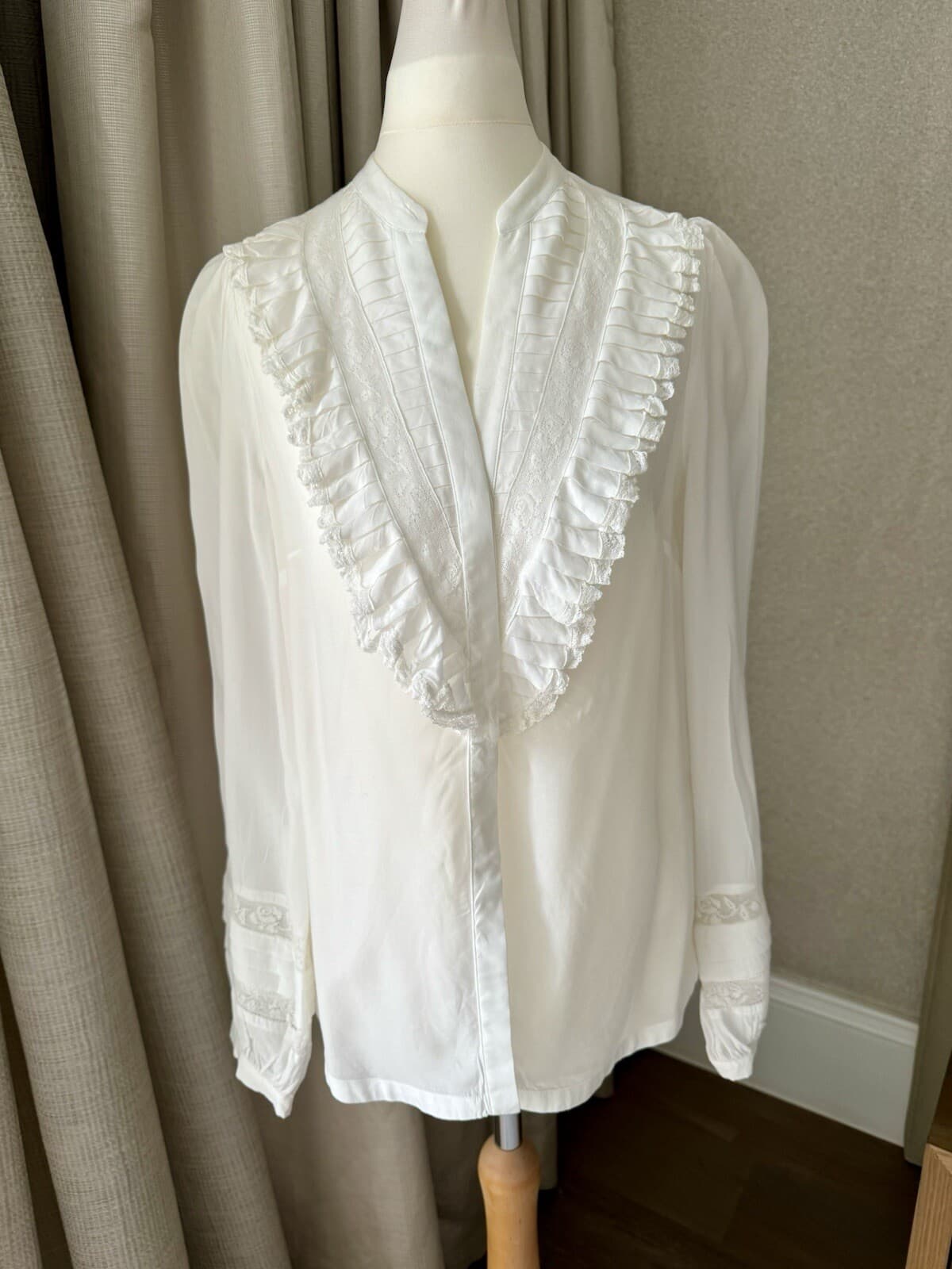 Beautiful Massimo Dutti Blouse Size S Worn Once 