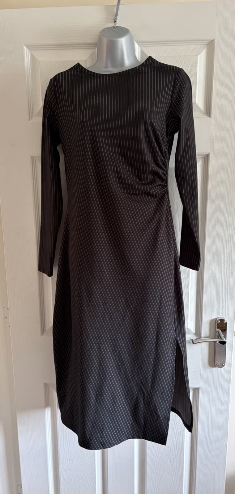 Mango Long Sleeve Pinstripe Ruched Midi Dress Size Medium Black & White VGC