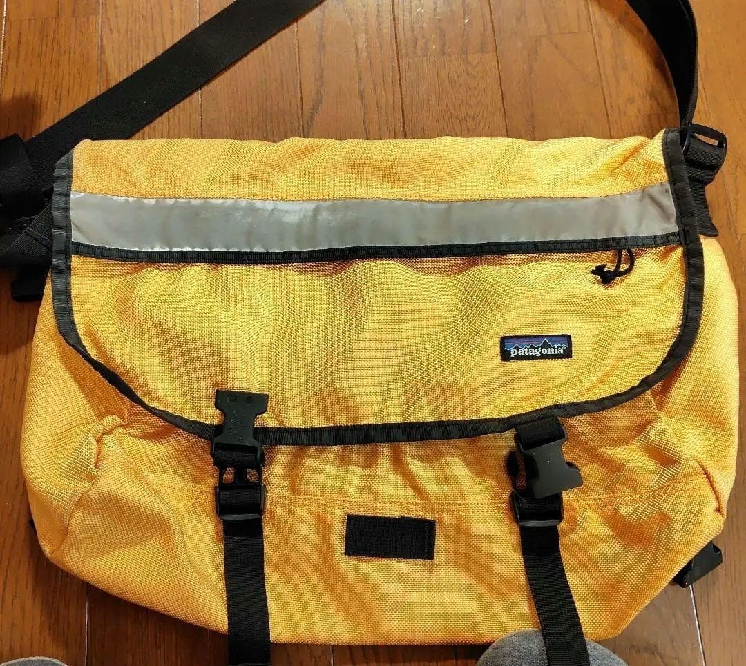 Vintage Patagonia Half Mass Messenger Bag Mango USA Made 2001SP Used