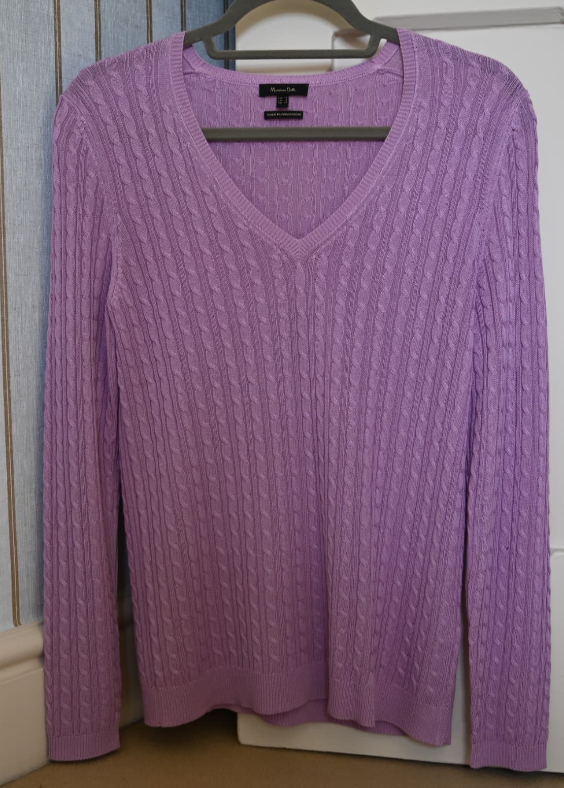 Massimo Dutti ladies mauve v neck sweater (S)